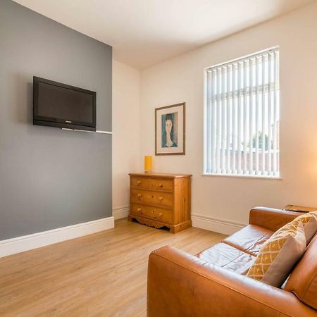 Platform Port Area Apartment 1 With Free Street Parking 킹스턴어폰헐 외부 사진